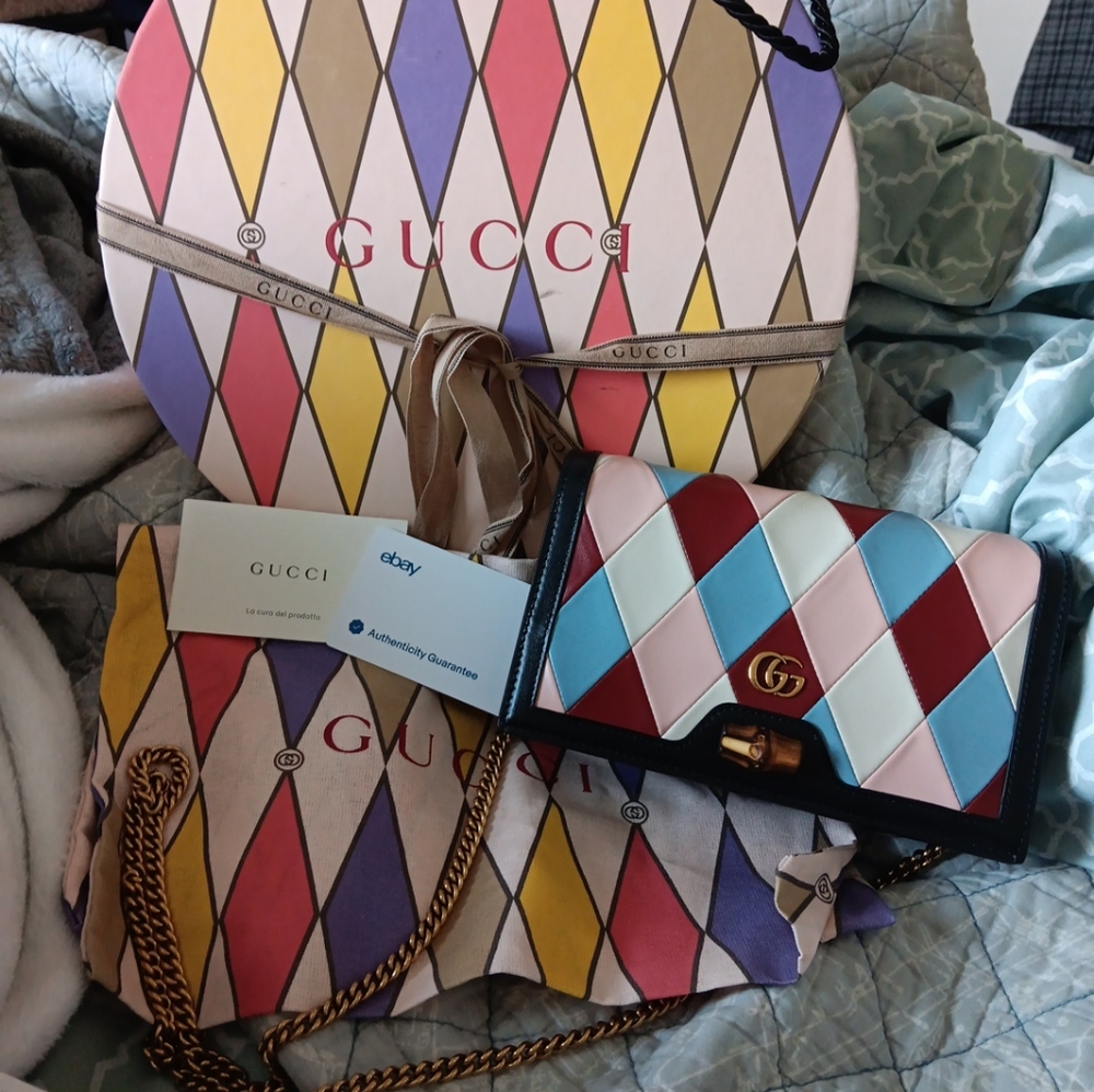 Gucci love light full set with box, authenticity card and booklet